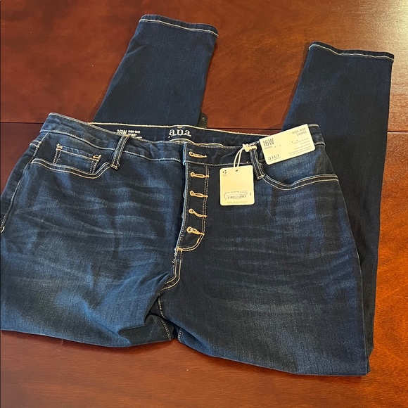 a.n.a Denim - NWT a.n.a Women's high rise Skinny Jeans - Deep Indigo rinse